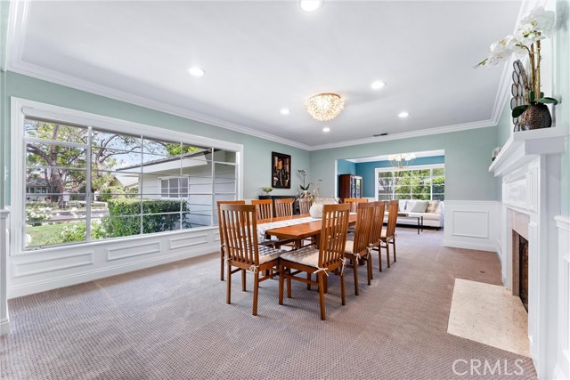 Detail Gallery Image 2 of 22 For 2618 N Louise St, Santa Ana,  CA 92706 - 3 Beds | 2/1 Baths