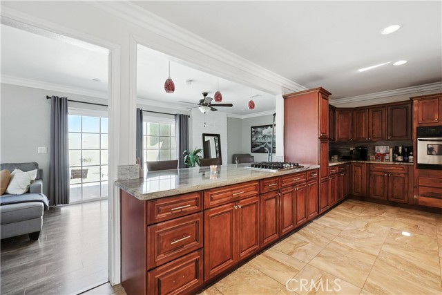 5103 N Nearglen Avenue, Covina CA: https://media.crmls.org/medias/fc095712-447f-4073-9f64-863a63488e49.jpg