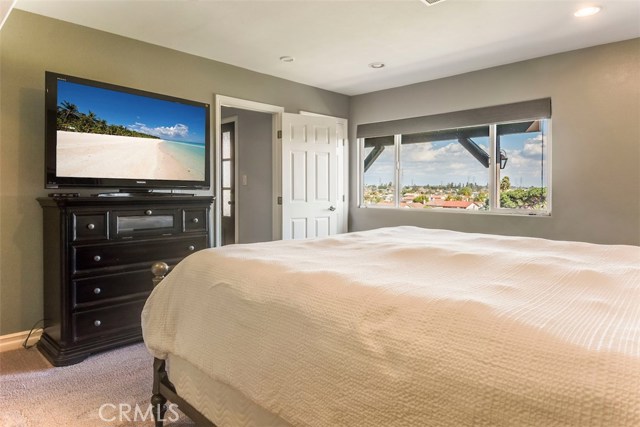 440 Prospect Avenue, Redondo Beach, California 90277, 4 Bedrooms Bedrooms, ,3 BathroomsBathrooms,Residential,Sold,Prospect,SB18044582