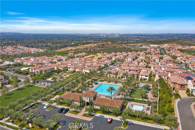 137 Sunset, Irvine CA: https://media.crmls.org/medias/fc09bb50-21bf-4b4c-aa7c-fd38d5fb5c0a.jpg