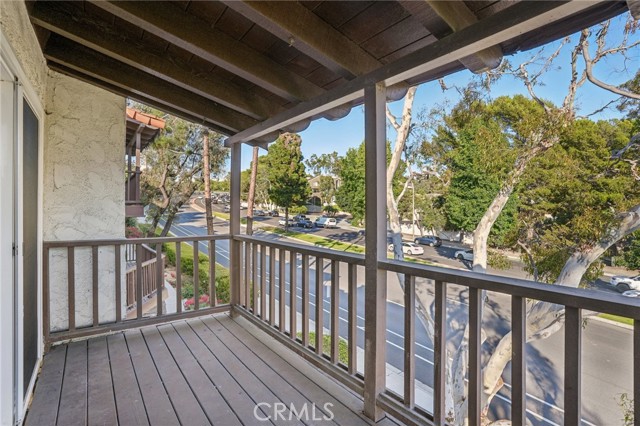 835 Amigos Way, Newport Beach CA: https://media.crmls.org/medias/fc09e38d-a599-4d11-9061-69a13212e829.jpg