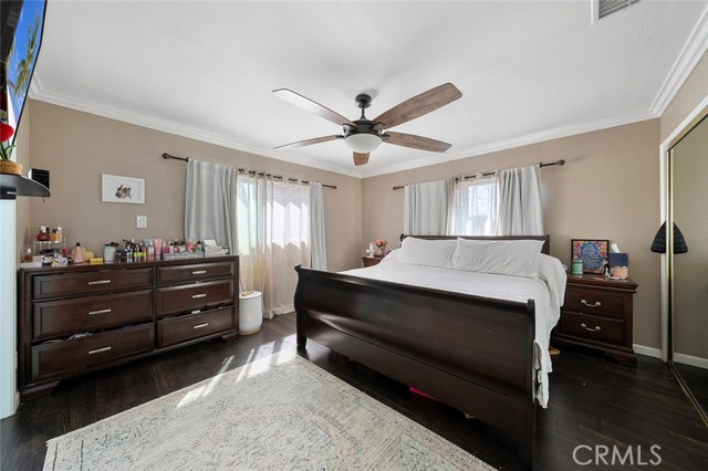 Detail Gallery Image 19 of 36 For 4228 Ostrom, Lakewood,  CA 90713 - 5 Beds | 3 Baths