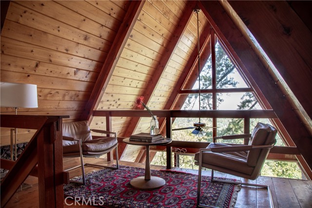 24032 Skyland Drive, Crestline CA: https://media.crmls.org/medias/fc0a2979-bacf-4b44-956b-e3c53aea248f.jpg