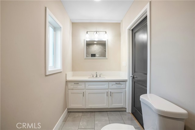Detail Gallery Image 14 of 16 For 8466 Quartz, Winnetka,  CA 91306 - 3 Beds | 2 Baths