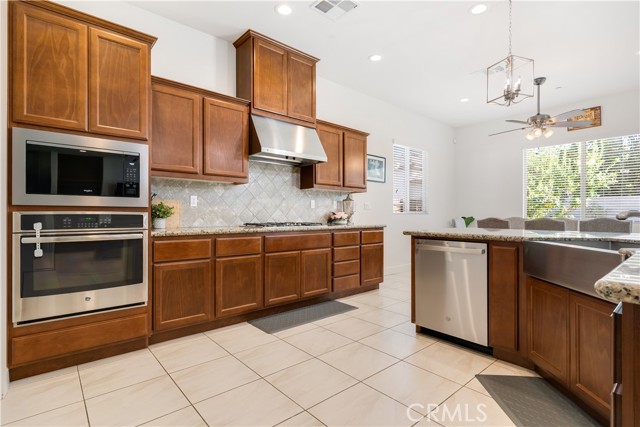 Detail Gallery Image 18 of 43 For 9119 Claro De Luna Dr, Bakersfield,  CA 93314 - 4 Beds | 2/1 Baths