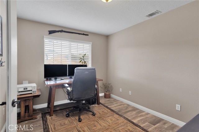 Detail Gallery Image 30 of 69 For 6297 Coleridge, Oak Hills,  CA 92344 - 7 Beds | 4 Baths