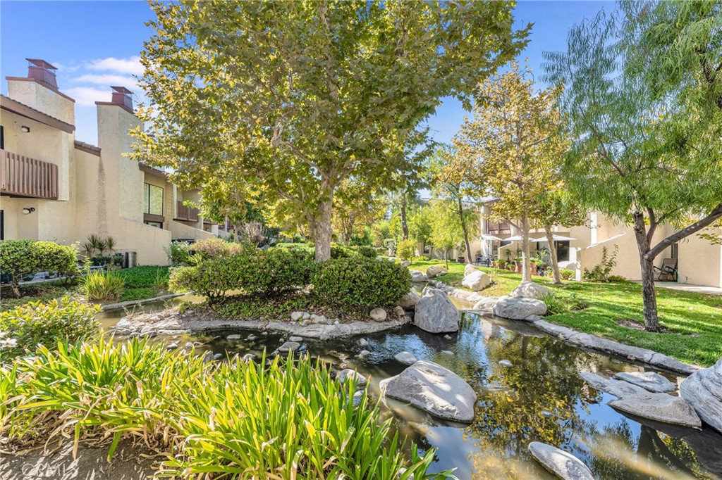 21551 Burbank Boulevard #76
