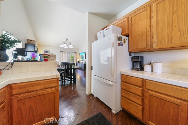 251 E Center Street, Covina CA: https://media.crmls.org/medias/fc0c93d4-16ff-4056-950d-d7beeddc9f8a.jpg