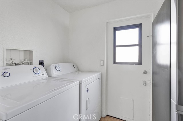 Detail Gallery Image 16 of 27 For 16473 Green Tree Bld, Victorville,  CA 92395 - 2 Beds | 2 Baths