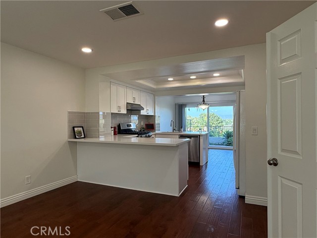 Detail Gallery Image 9 of 67 For 9 La Quinta, Irvine,  CA 92612 - 3 Beds | 2/1 Baths