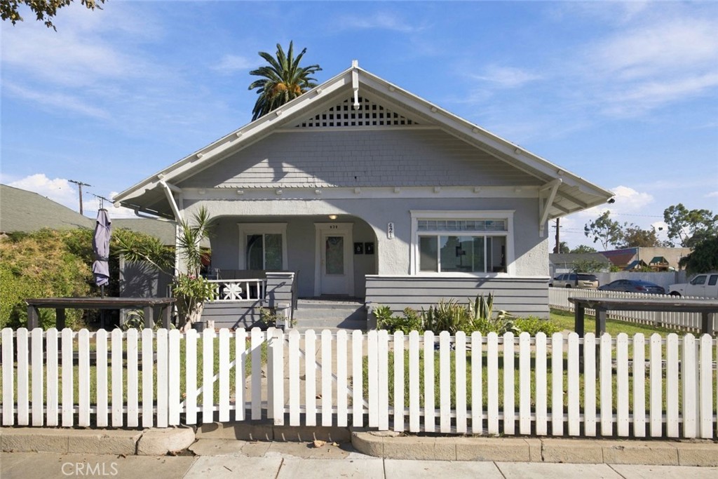 Triplex at 421 E Walnut