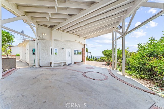 1929 Dorothea Road, La Habra Heights CA: https://media.crmls.org/medias/fc0d0fd2-128b-4948-bfbf-1656a1d28c0f.jpg