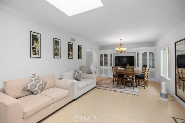 5594 Avenida Sosiega W, Laguna Woods CA: https://media.crmls.org/medias/fc0d2495-9e76-42b2-9320-0ac833c56e50.jpg