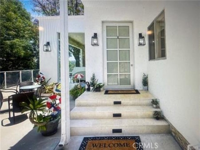 Detail Gallery Image 19 of 25 For 5353 Shirley, Tarzana,  CA 91356 - 5 Beds | 4 Baths