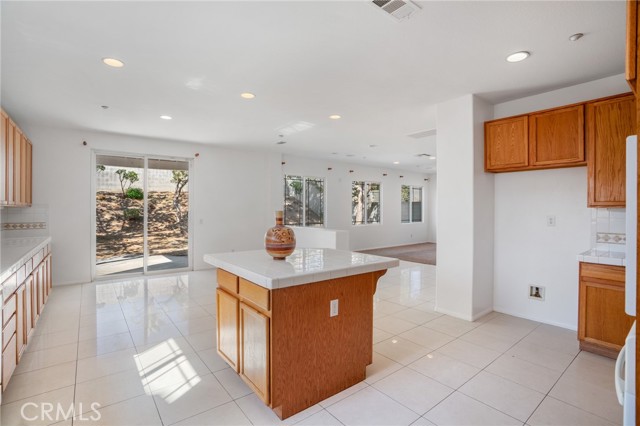 Detail Gallery Image 7 of 17 For 14948 Cory Pl, Fontana,  CA 92336 - 4 Beds | 2/1 Baths