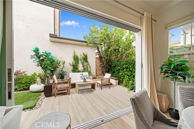 Detail Gallery Image 14 of 37 For 67 Runner, Irvine,  CA 92620 - 3 Beds | 3/1 Baths