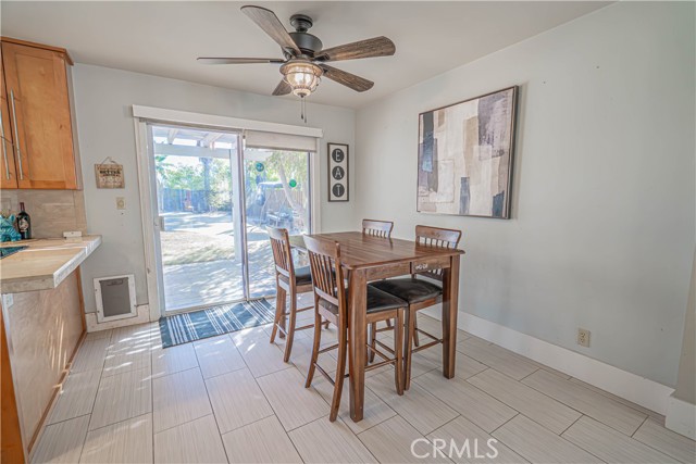 Detail Gallery Image 17 of 61 For 28816 Kenroy Ave, Canyon Country,  CA 91387 - 5 Beds | 3 Baths