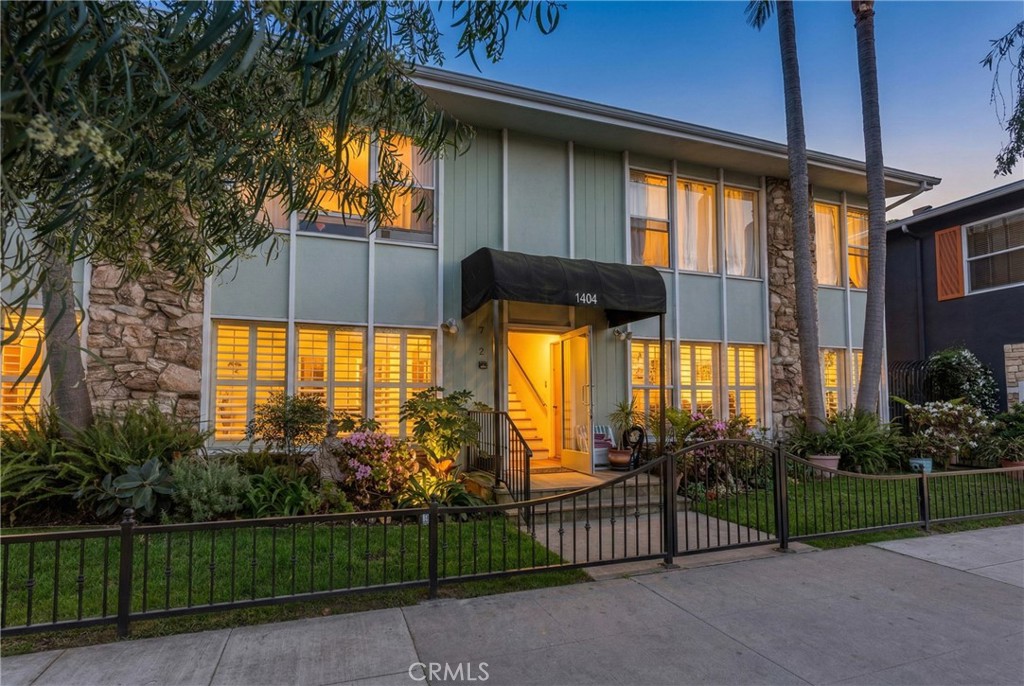 1404 E 1st Street #5