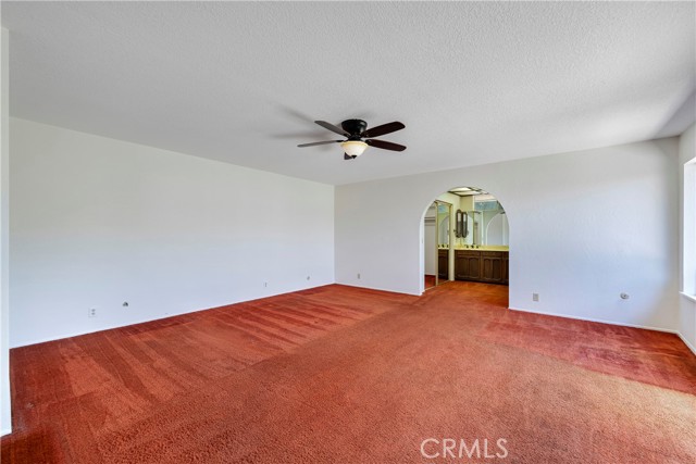 5347 E Bergh Drive, Anaheim Hills CA: https://media.crmls.org/medias/fc11c400-c2da-4a17-9feb-4d880ba63532.jpg