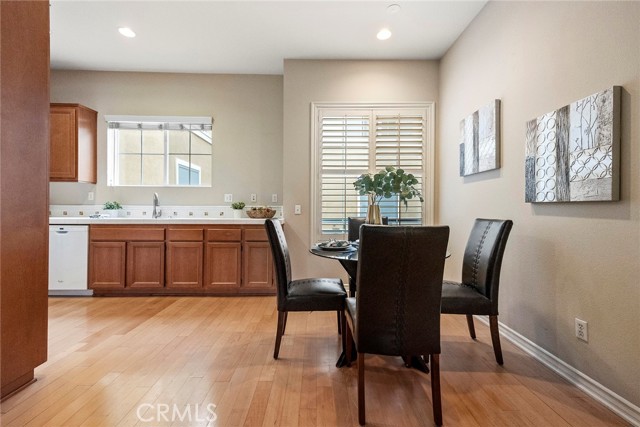 Detail Gallery Image 7 of 32 For 3411 S Main St #K,  Santa Ana,  CA 92707 - 2 Beds | 2/1 Baths