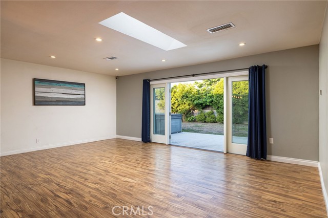 18102 18102 Hartlund Lane, Huntington Beach CA: https://media.crmls.org/medias/fc13770a-583e-4831-bd9e-4e5223caad5e.jpg