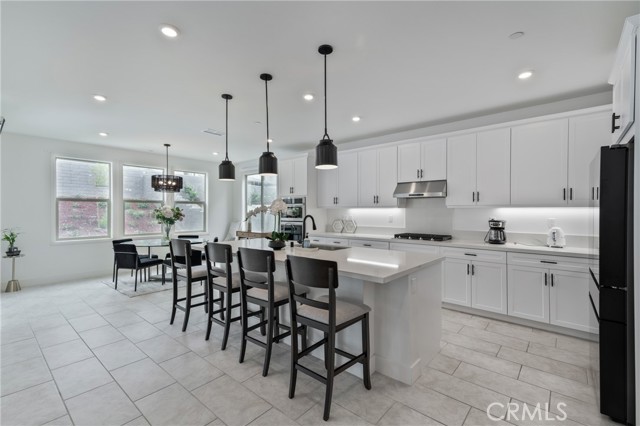 295 Autumn Way, Rancho Mission Viejo CA: https://media.crmls.org/medias/fc13c0a1-2c67-4d79-9573-1c3a34cc1250.jpg