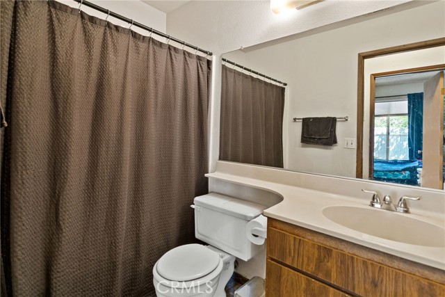 4271 Baggett Drive, Riverside CA: https://media.crmls.org/medias/fc13fb5a-ccb1-4496-9056-13c2b4e80d8d.jpg