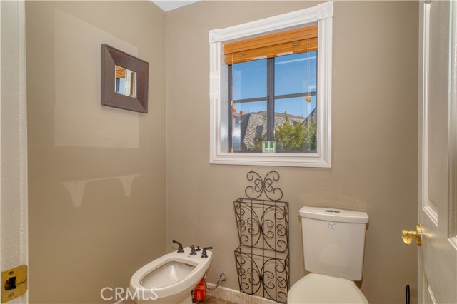 948 Peninsula Avenue, Claremont CA: https://media.crmls.org/medias/fc141571-91a1-4da5-a20c-70c7c30078b7.jpg