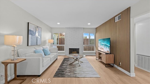 Front Image Thumbnail for CRAR25069366