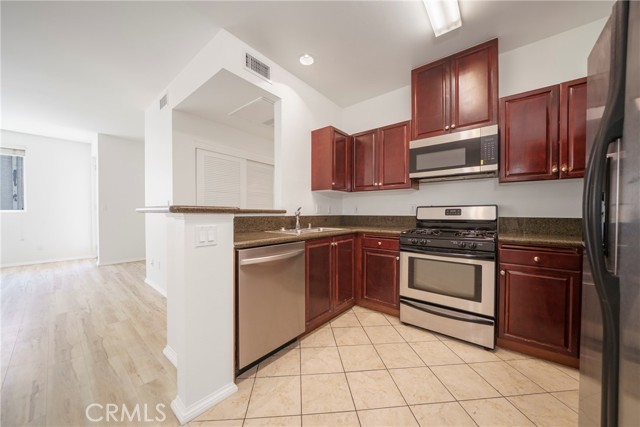 13941 Sherman Way, Van Nuys CA: https://media.crmls.org/medias/fc14d743-f11e-45e9-b04c-f0a261a6a411.jpg