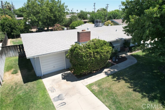 125 Hilton Street, Madera CA: https://media.crmls.org/medias/fc15515f-f7cc-4db0-bf14-b9ab10bc2102.jpg
