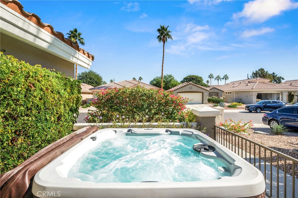 MLS #OC25250704 image #5