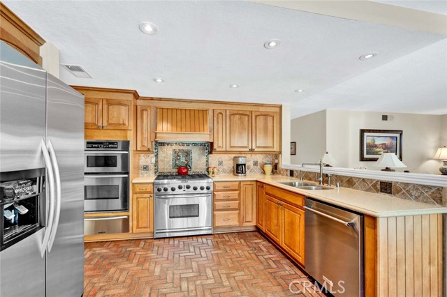 Detail Gallery Image 12 of 46 For 8102 E Sprucewood Ave, Orange,  CA 92869 - 4 Beds | 3 Baths