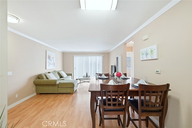 Detail Gallery Image 12 of 22 For 637 Atlantic #3,  Long Beach,  CA 90802 - 2 Beds | 2 Baths