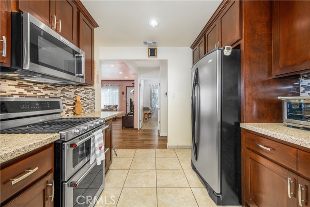 13622 Benfield Avenue, Norwalk CA: https://media.crmls.org/medias/fc16775f-ab5f-48f7-8484-3e779a76766b.jpg