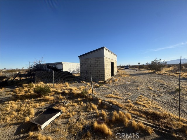 Detail Gallery Image 7 of 11 For 7698 Auburn Ave, Adelanto,  CA 92301 - 2 Beds | 1/1 Baths