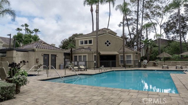 Detail Gallery Image 1 of 12 For 3424 Hathaway Ave #213,  Long Beach,  CA 90815 - 1 Beds | 1 Baths