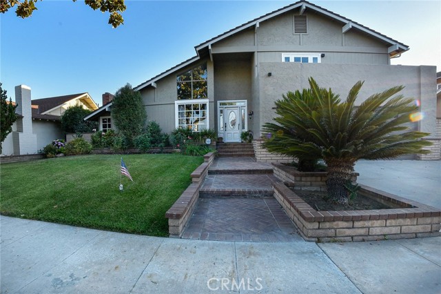 3072 N Pinewood St, Orange, CA 92865