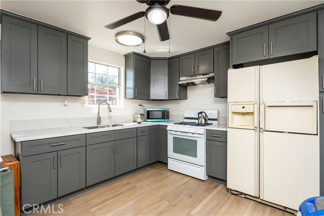 Detail Gallery Image 50 of 62 For 16040 Parthenia, North Hills,  CA 91343 - 2 Beds | 1/1 Baths