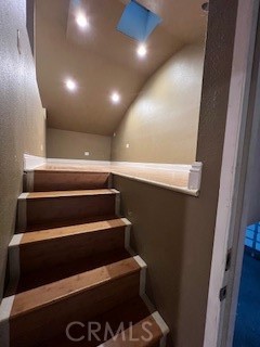 3745 Countryside Lane, Long Beach CA: https://media.crmls.org/medias/fc196f11-846a-4b03-a75e-e1fe48d12732.jpg