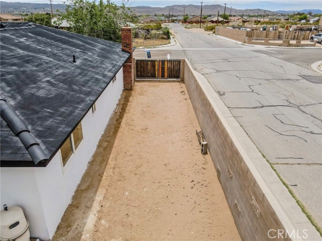 Detail Gallery Image 10 of 38 For 1040 W Coronado Ave, Ridgecrest,  CA 93555 - 3 Beds | 2 Baths