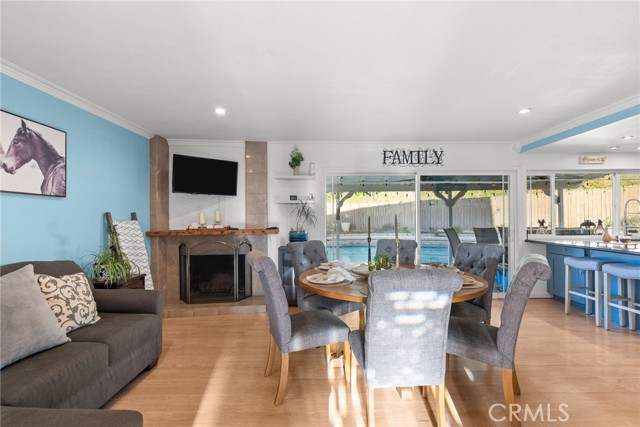 Detail Gallery Image 15 of 33 For 27466 Annette Jo, Saugus,  CA 91350 - 3 Beds | 3 Baths