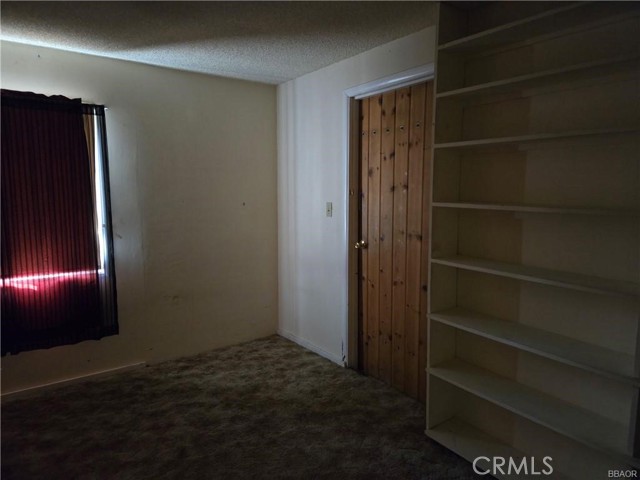 Detail Gallery Image 9 of 13 For 949 G Ln, Big Bear City,  CA 92314 - 3 Beds | 2 Baths