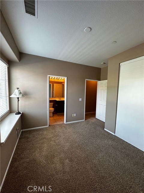 11500 Park Trails Street, Riverside CA: https://media.crmls.org/medias/fc1be359-da78-4fc6-a84d-d2fec58aa48c.jpg