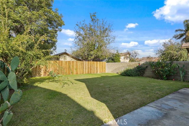 Detail Gallery Image 22 of 25 For 1504 Santiago Ct, Bakersfield,  CA 93307 - 4 Beds | 2/1 Baths