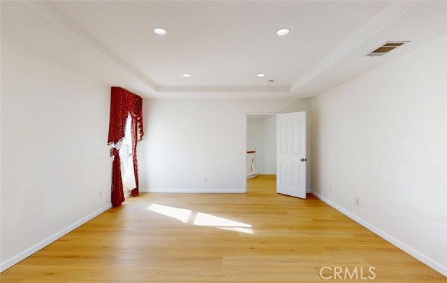 Detail Gallery Image 30 of 40 For 19 Sorbonne, Westminster,  CA 92683 - 5 Beds | 3 Baths