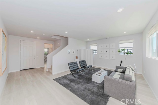 1202 Clipper Lane, Harbor City CA: https://media.crmls.org/medias/fc1d6a18-afec-4c45-8127-21fc601a6d7f.jpg