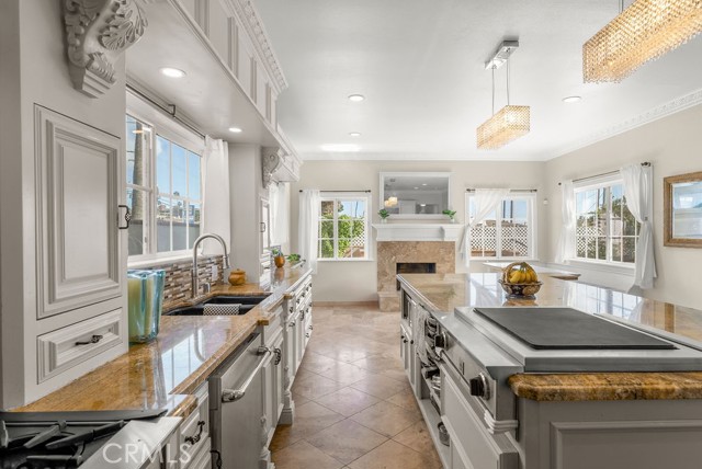 Detail Gallery Image 10 of 38 For 2500 Anabas Ave, San Pedro,  CA 90732 - 5 Beds | 5 Baths