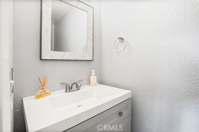 Detail Gallery Image 15 of 34 For 2 Partridge Ln, Aliso Viejo,  CA 92656 - 3 Beds | 2/1 Baths