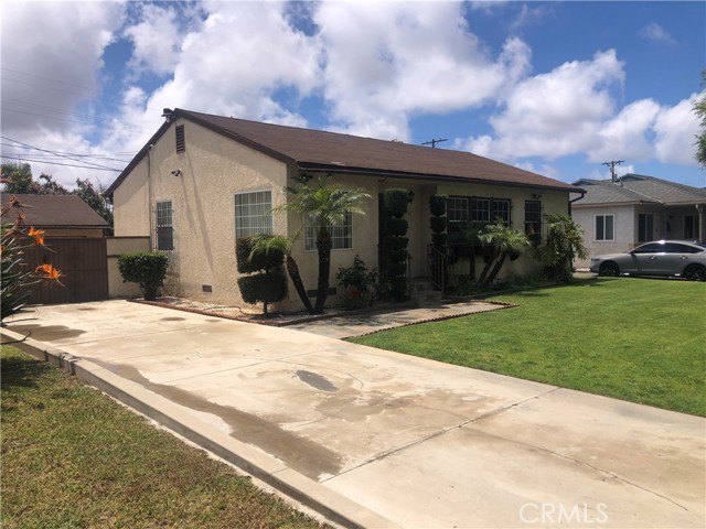 708 W 137th Street, Gardena CA: https://media.crmls.org/medias/fc20f367-a912-4e57-86d7-d8dc4b96a1af.jpg